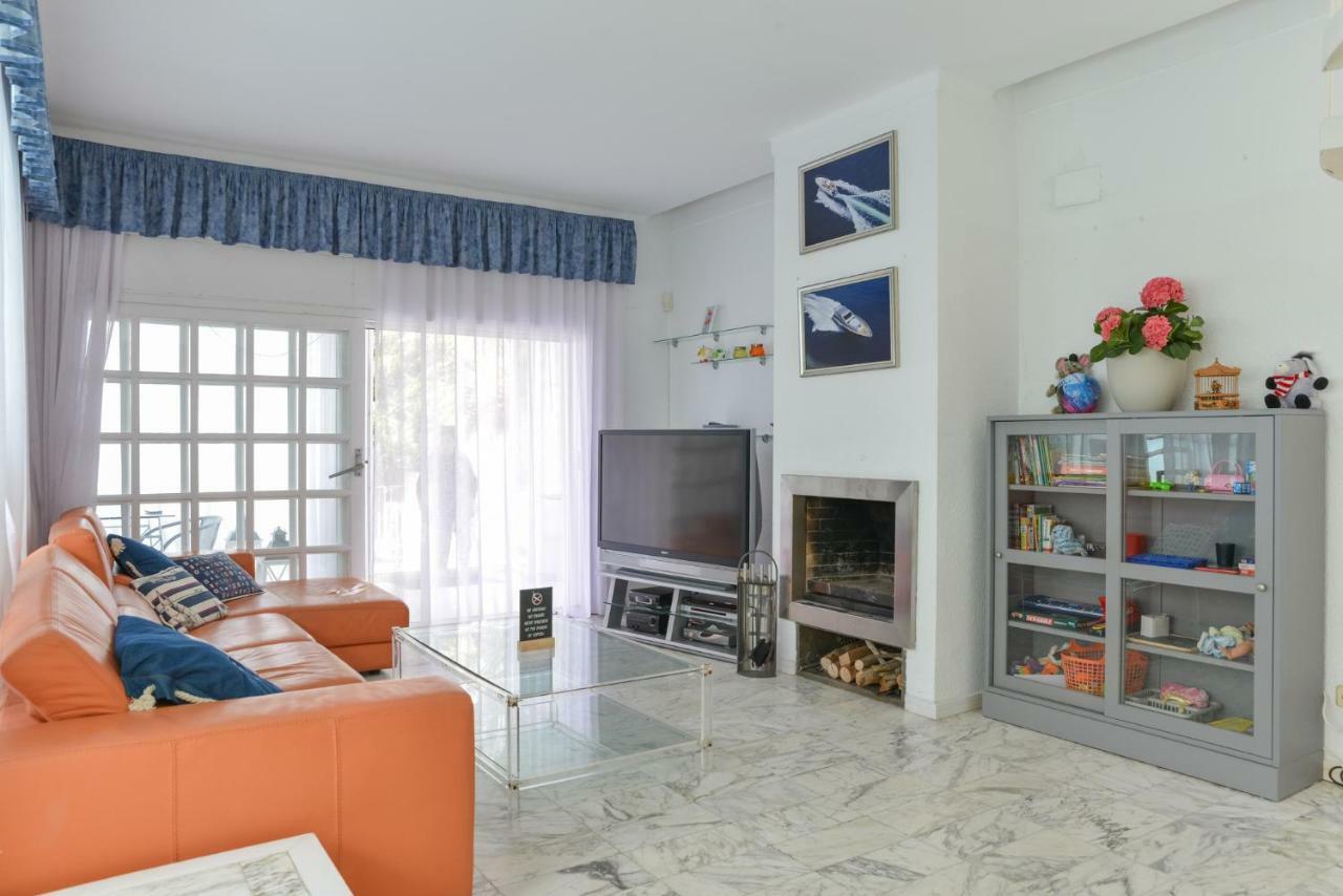 Villa Requesens On Canal Емпуриабрава Екстериор снимка