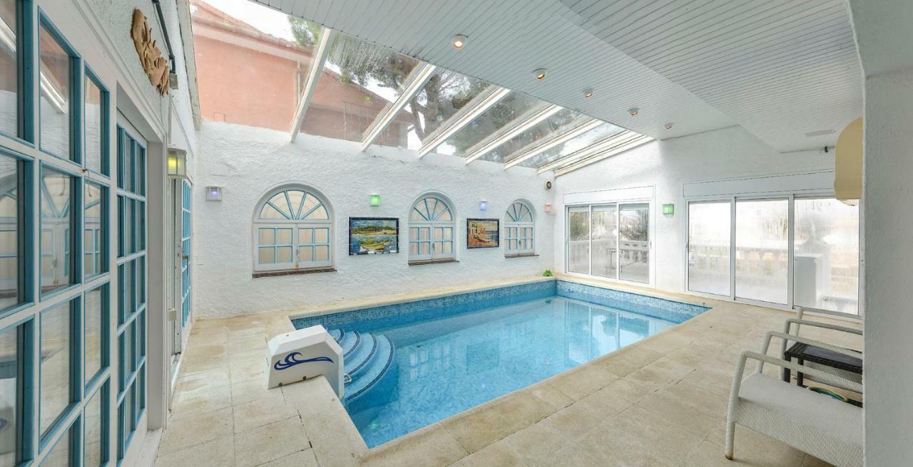 Villa Requesens On Canal Емпуриабрава Екстериор снимка